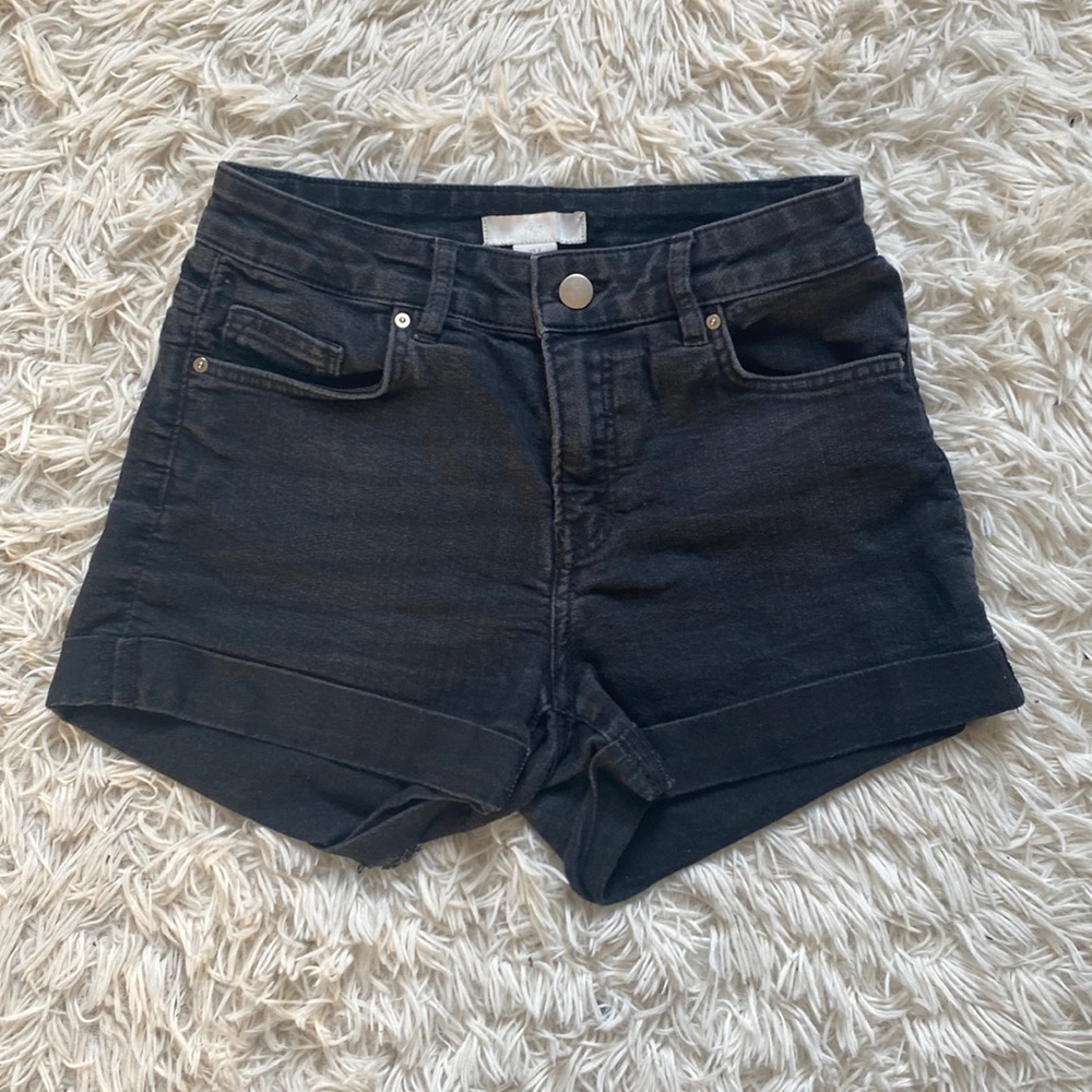 SZ 2 Black H&M jean shorts